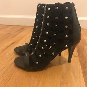 Michael Kors size 6 studded sandal